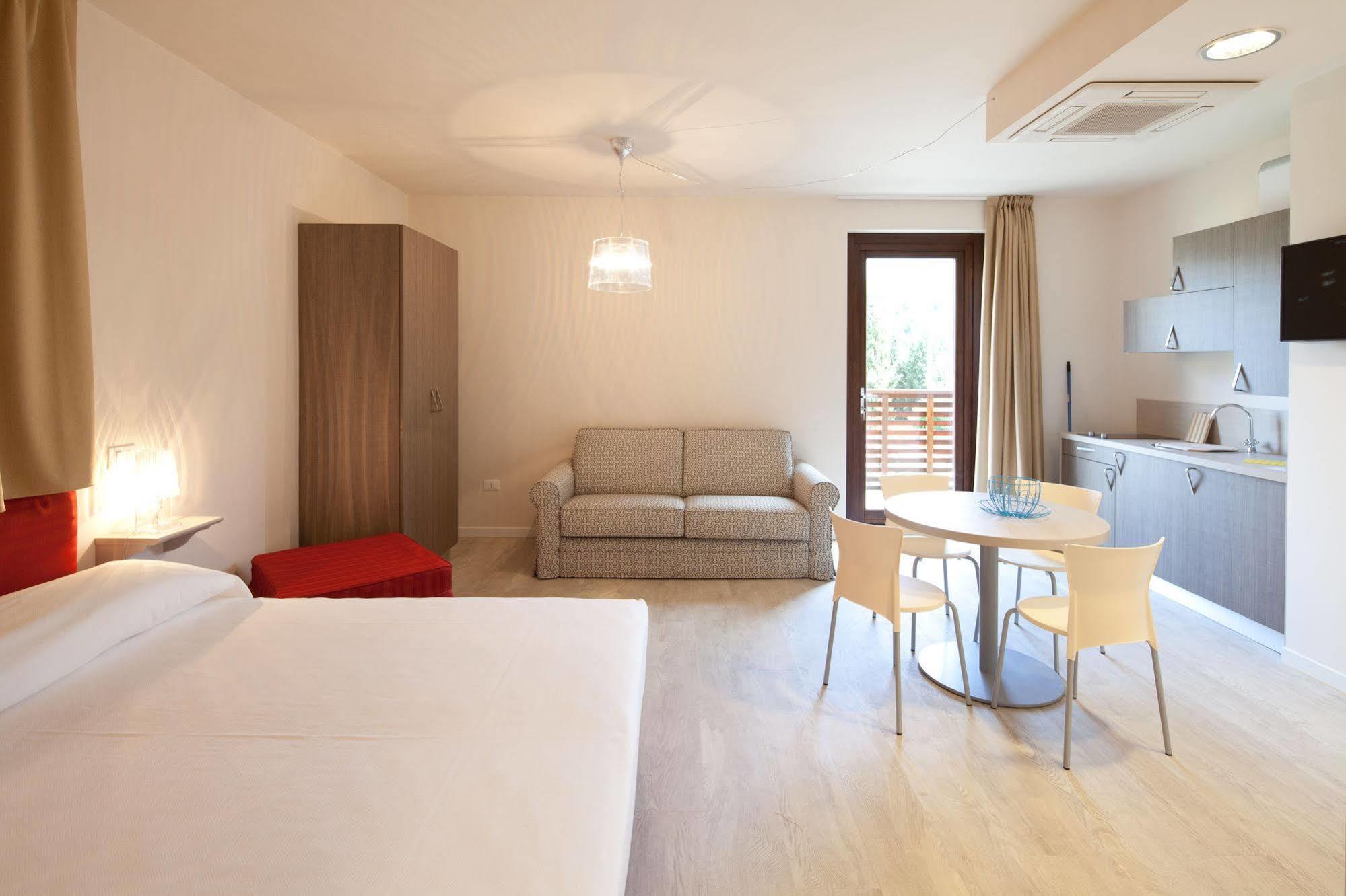 Residence Lenno Ngoại thất bức ảnh